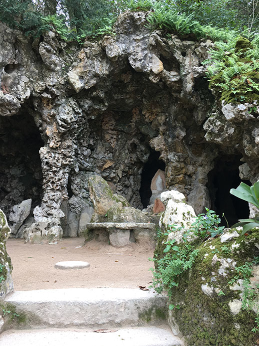レガレイラ宮殿の洞窟