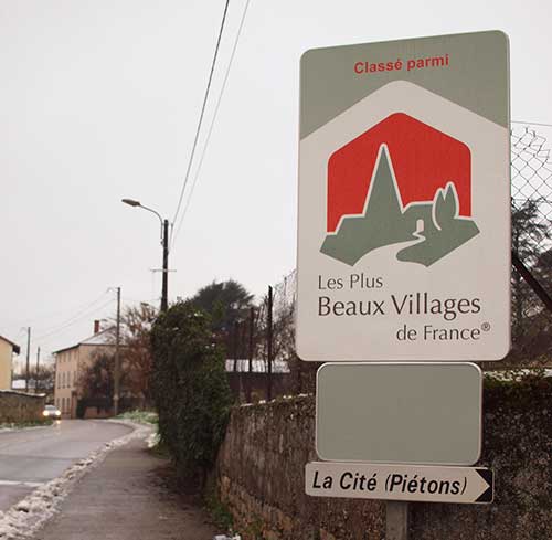 フランスで最も美しい村