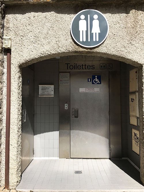 フランスの公衆トイレ