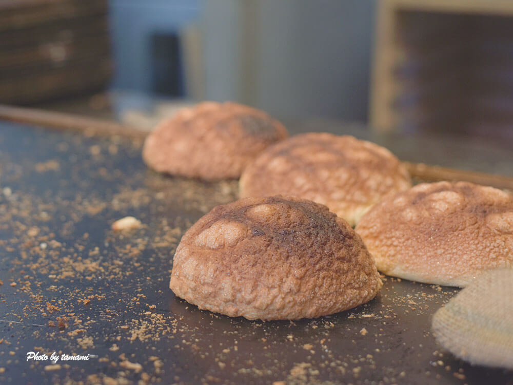 奄美大島の美味しいパン屋さん、薪釜焼き パン工房 麦の実